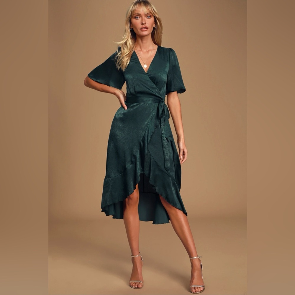 Brand new Lulus dark green wrap dress. Never worn!